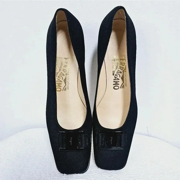 Salvatore Ferragamo 7.5 A black logo buckle granny heels​ - Picture 7 of 13